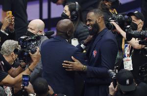 火爆WNBA印第安纳狂热vs拉斯维加斯王牌直播_火爆WNBA印第安纳狂热vs拉斯维加斯王牌直播在线观看_免费看直播