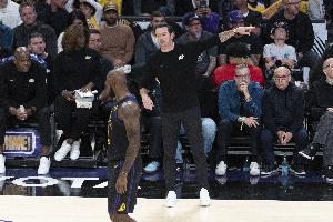 火爆NBA马刺vs勇士在线观看_火爆NBA马刺vs勇士在线观看在线观看_免费看直播