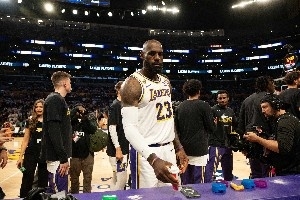 极速WNBA菲尼克斯水星vs拉斯维加斯王牌比赛回放_极速WNBA菲尼克斯水星vs拉斯维加斯王牌比赛回放在线观看_免费看直播