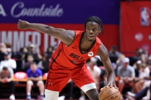 今日NBA热火vs勇士低调看直播_今日NBA热火vs勇士低调看直播在线观看_免费看直播