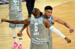 实时NBA湖人vs独行侠比分预测_实时NBA湖人vs独行侠比分预测在线观看_免费看直播