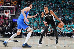 实时NBA热火vs湖人全场录像_实时NBA热火vs湖人全场录像在线观看_免费看直播